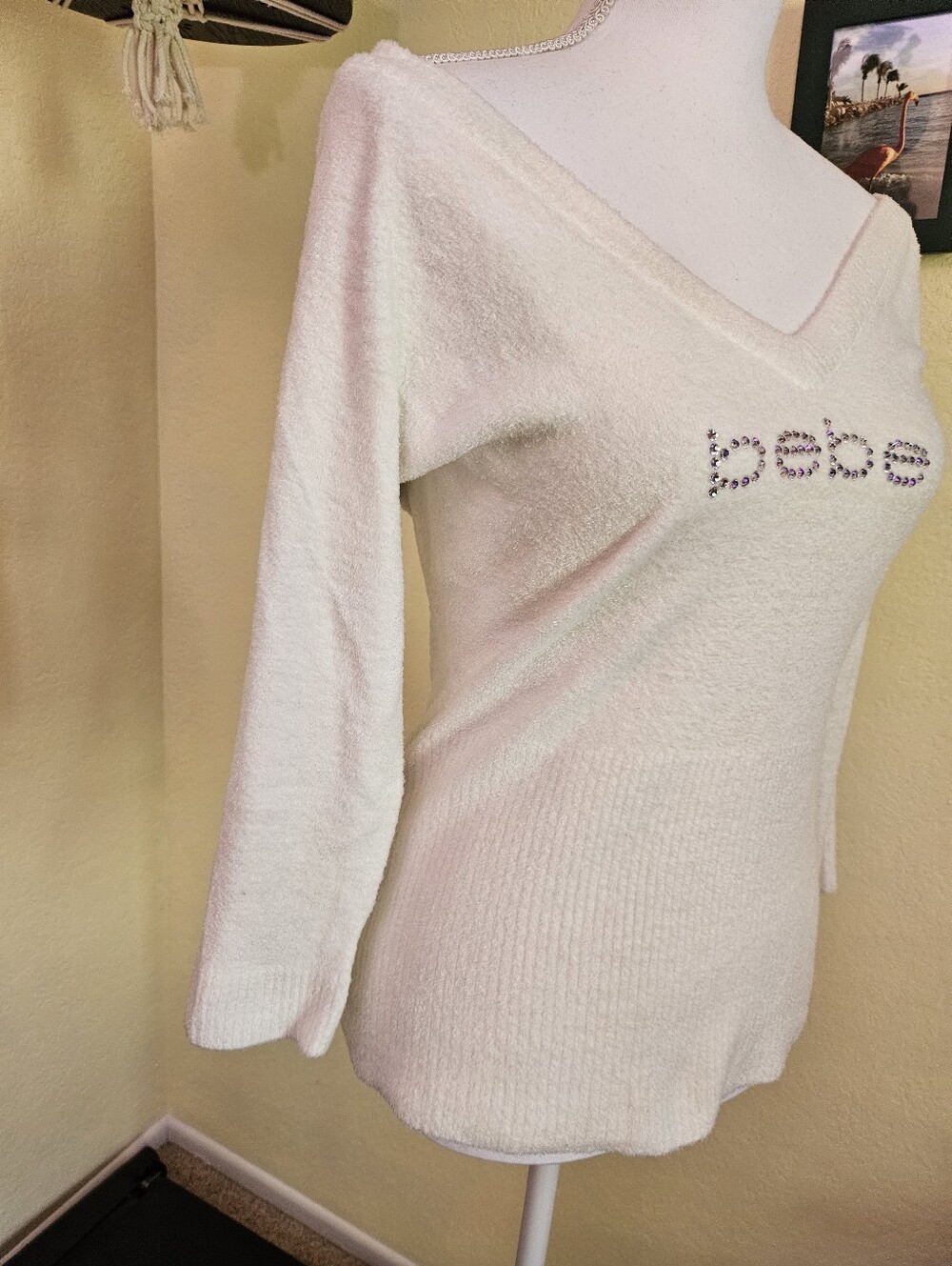bebe Off-Shoulder White Rhinestone Logo Sweater Sz L - Picture 4 of 11